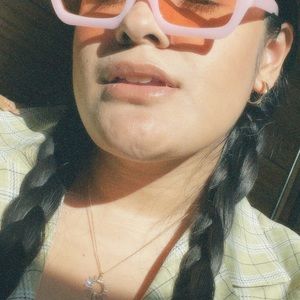 Meet your Posher, Amy